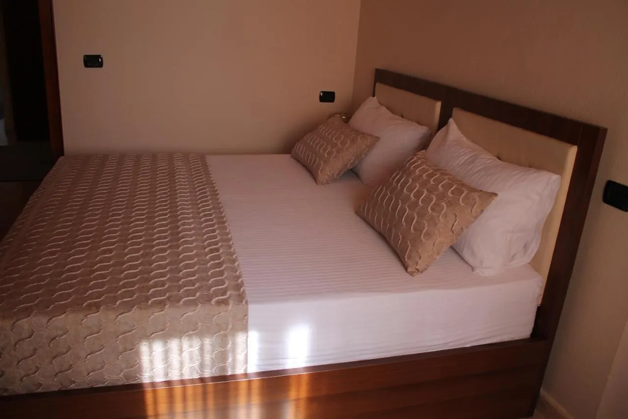 Hotel Hasmegaj Mahall' e Kryethuit