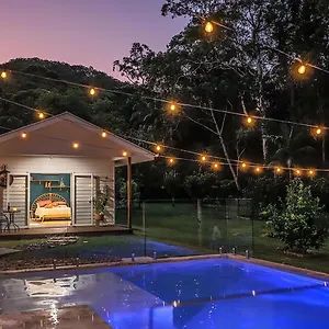 Guest house The Poolhaus Retreat - Peaceful Private